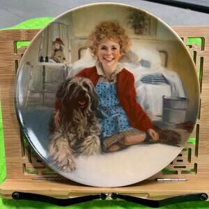 Vintage Annie Collector’s 3 Plate Set – Limited Editions by William Chambers